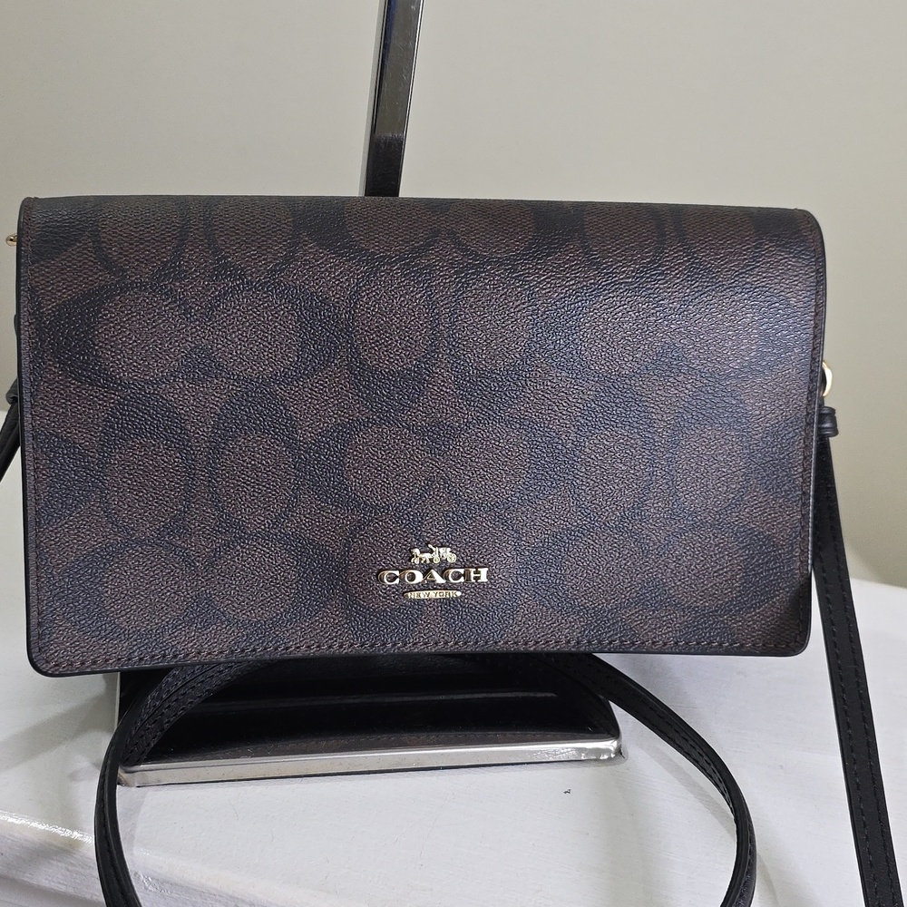 COACH 3036 Anna Foldover Signature Print Crossbody/Clutch EUC - Picture 4 of 16